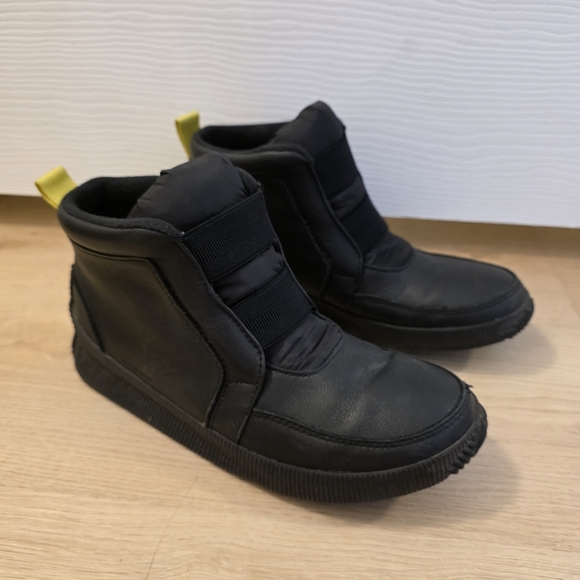 Sorel Shoes - Sorel Black Leather Waterproof Insulated Out N About Snow Ankle Boots Size 9